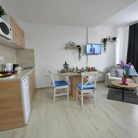 Apartament West In *