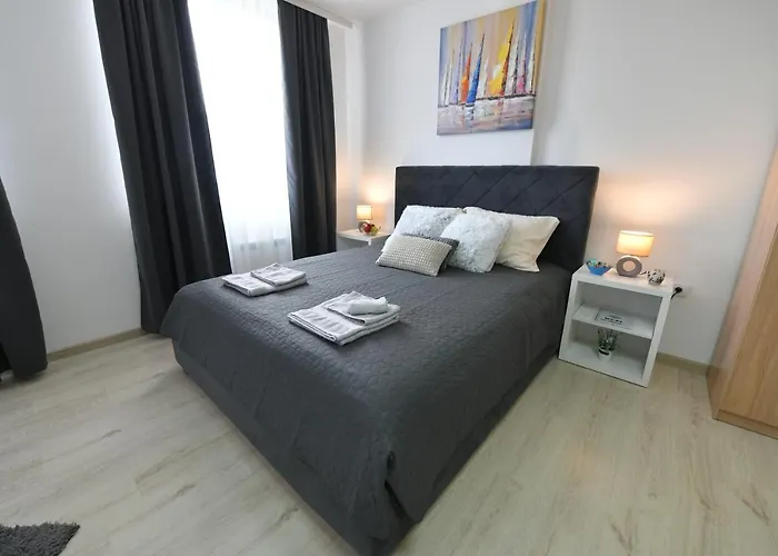 West In شقة Čačak